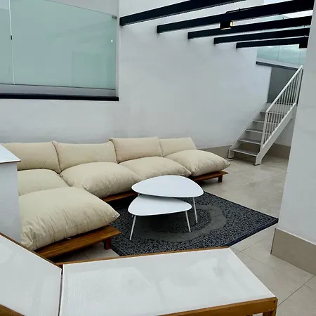 Delsol - Modern Private Pool Short Walk To Villa *