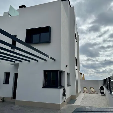 Delsol - Modern Private Pool Short Walk To Villa Torremolinos