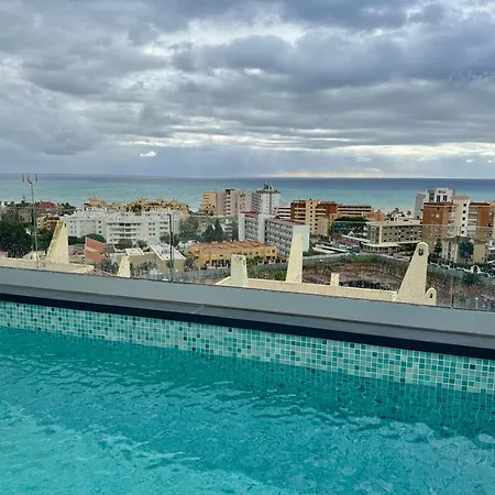 Delsol - Modern Private Pool Short Walk To *