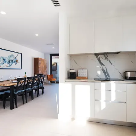 Villa Delsol - Modern Private Pool Short Walk To *